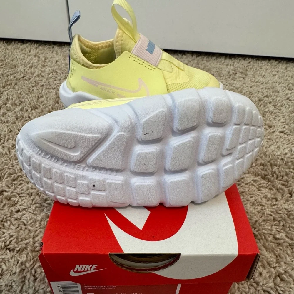 New Nike Toddler Flex Runner 2 Sneakers Size 6C - Picture 4 of 4